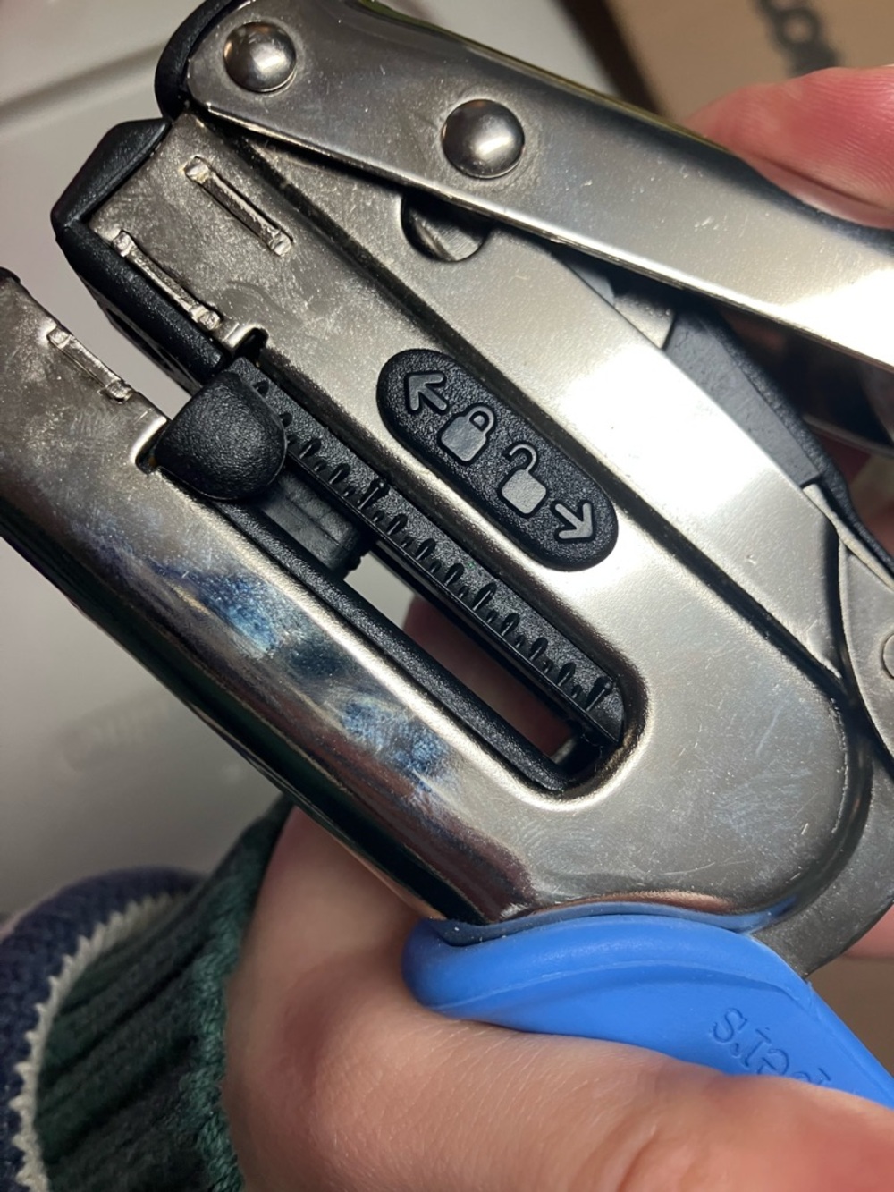 We R Memory Keepers Crop-A-Dile Power Punch - Picture 6 of 8